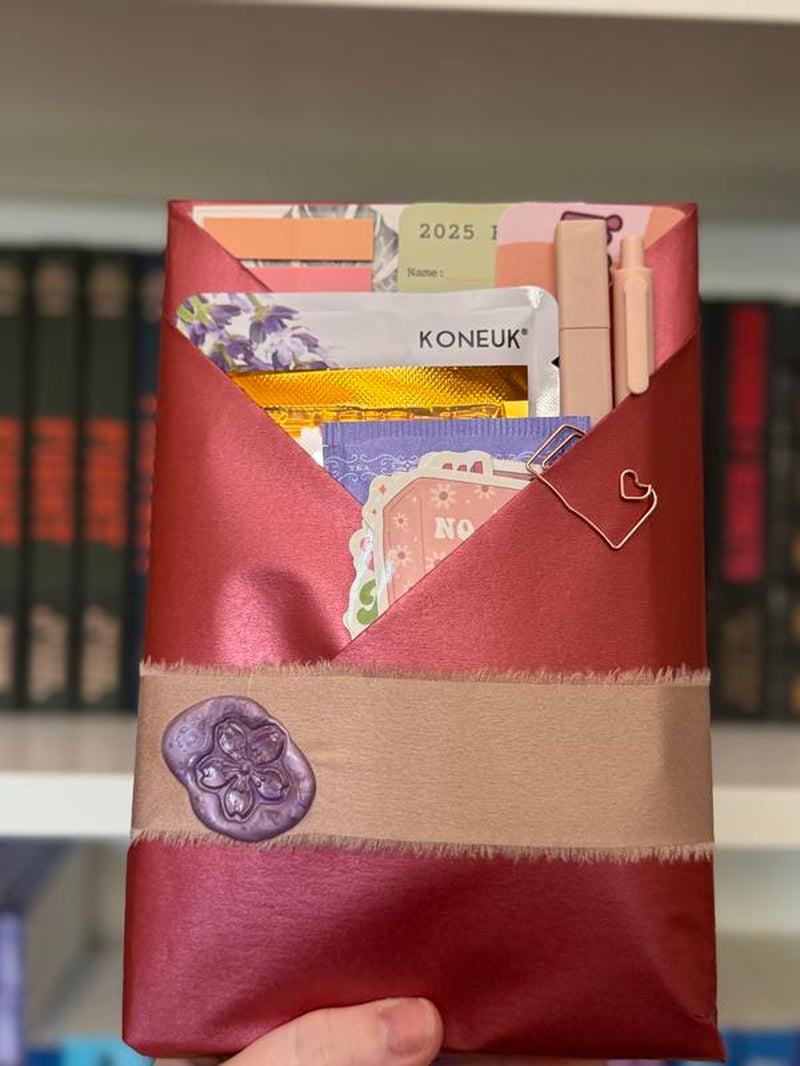 Spicy Mystery Romance Book Box – Imperfect Edition + Bookish Extras