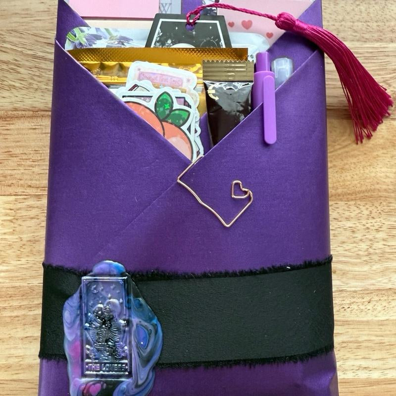 Spicy Mystery Romance Book Box – Imperfect Edition + Bookish Extras